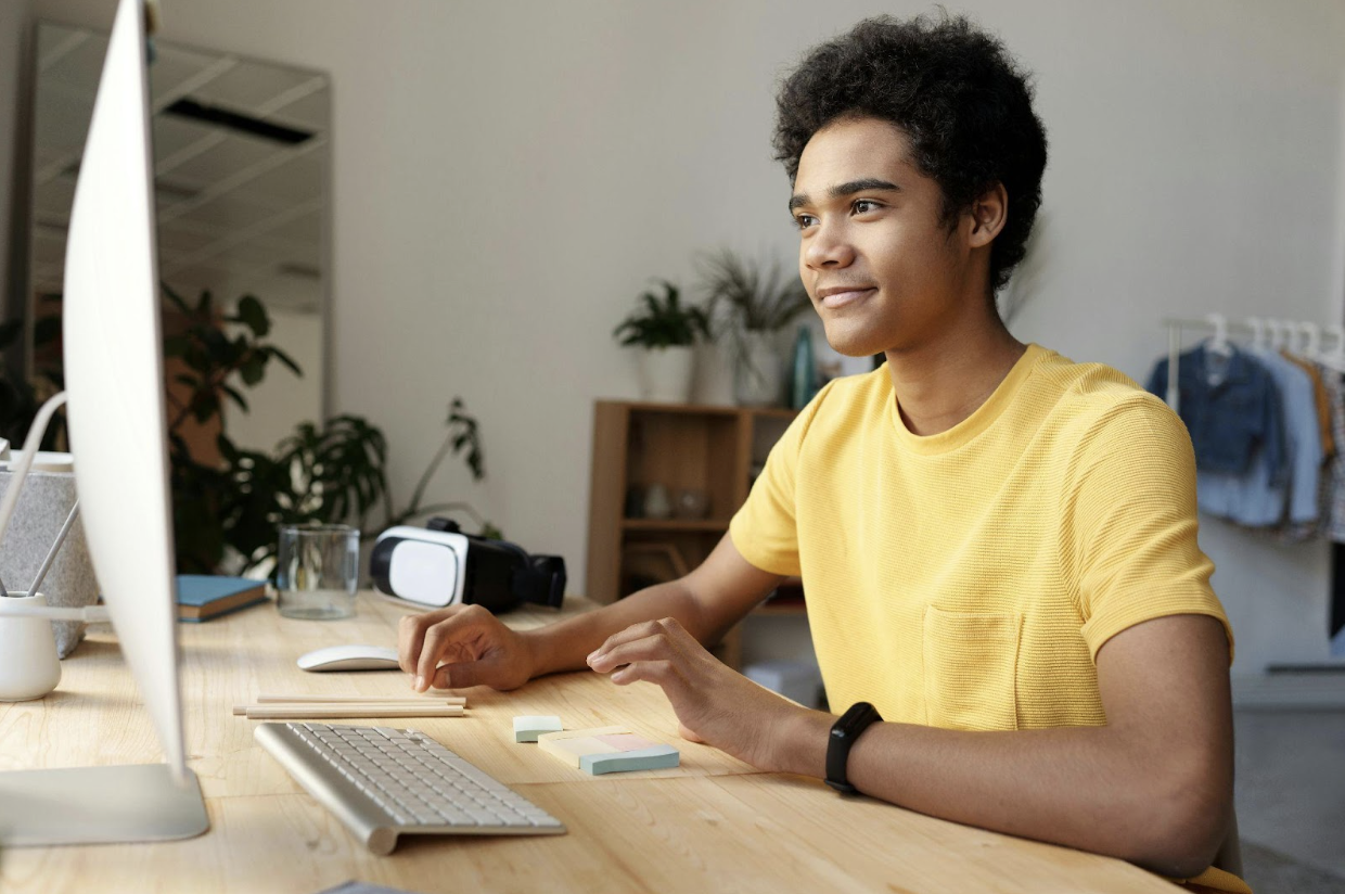 Are Online High School Courses Right for Your Teen? What You Should Know
